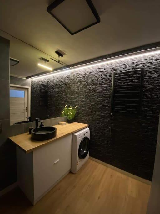 Uroczy Apartament Blisko Zalewu-ลูบลิน ภายนอก รูปภาพ
